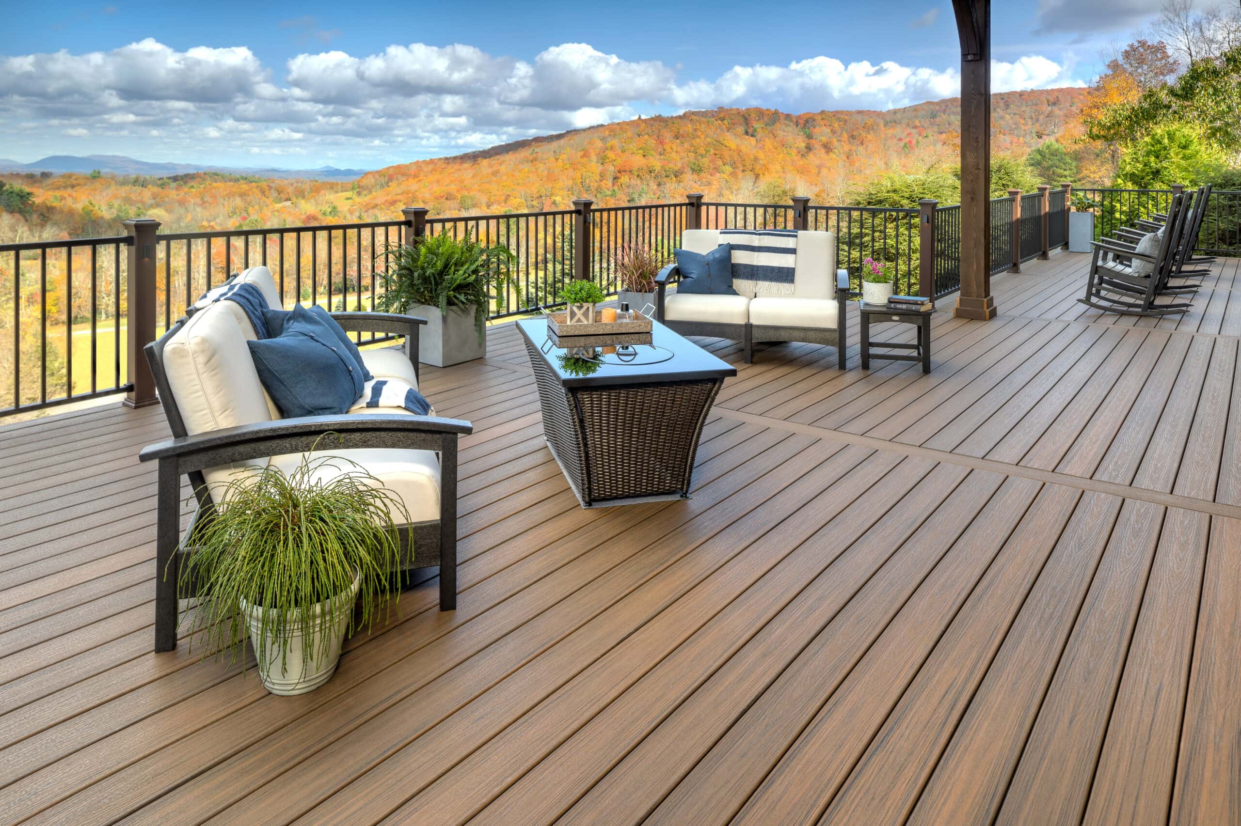 How to Pick the Perfect Color for Your Composite Deck