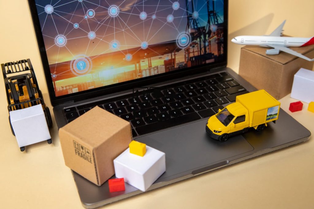 How Technology Improves Management Practices in Logistics and Courier Operations